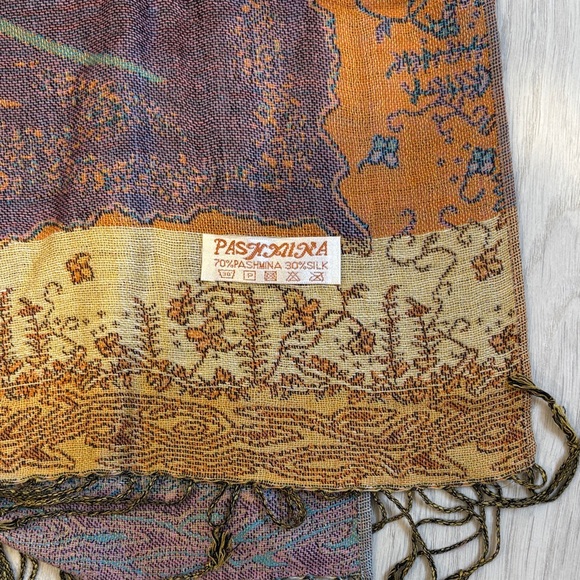 Pashmina Vibrant Patterned Shawl - Picture 2 of 3